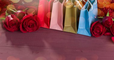 renkli alışveriş torbaları