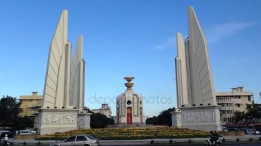  Demokrasi Anıtı - Anayasa anıtın Bangkok tarihi