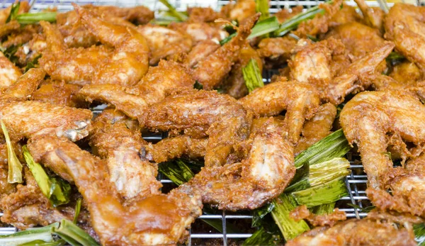 Deep Fried Chicken Wings with Thai Style Flavour — Stock Photo, Image
