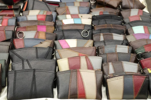 Selling leather wallet at shop in Thailand market — Stock Photo, Image