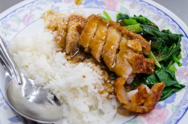 pirinç gevrek domuz eti