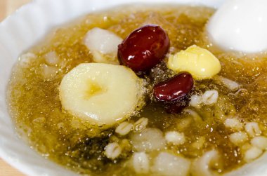 Çin tatlı, Ginkgo Longan ile Tay çorba soğuk haşlanmış