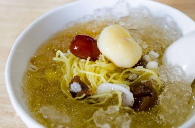 Çin tatlı, Ginkgo Longan ile Tay çorba soğuk haşlanmış