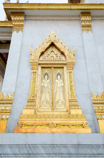Thailand temple door at traimit temple,Bangkok Thailand — Stock Photo, Image