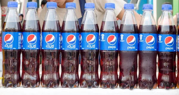Bangkok, Tayland - 19 Şubat 2017: alışveriş Pepsi satış