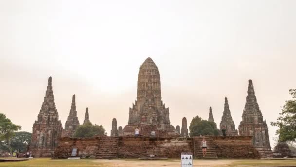 Time-lapse of Wat Chaiwatthanaram Ayuthaya, Thailand — стоковое видео