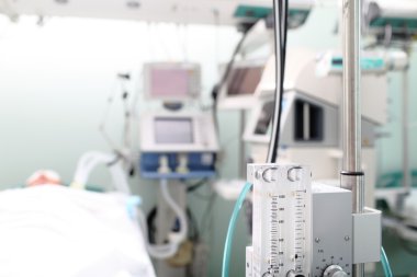 Gaz tıbbi donatımı (gaz mikser ve Rotametre) arka karşı