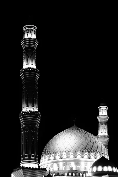Mezquita por la noche y espacio para el texto —  Fotos de Stock