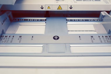 Yazıcının kağıt tepsisinde