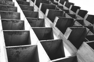 Bitmemiş inşaat projesi, geometrik arka plan