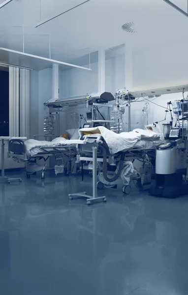 Intensivvårdsavdelningen på sjukhuset — Stockfoto
