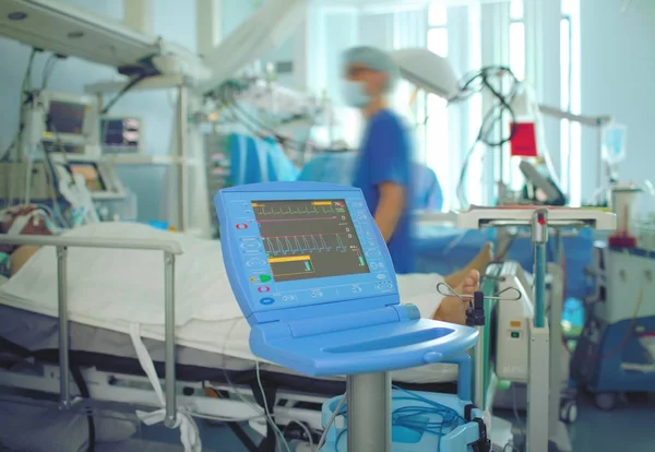 Eile bei der Arbeit im Icu — Stockfoto