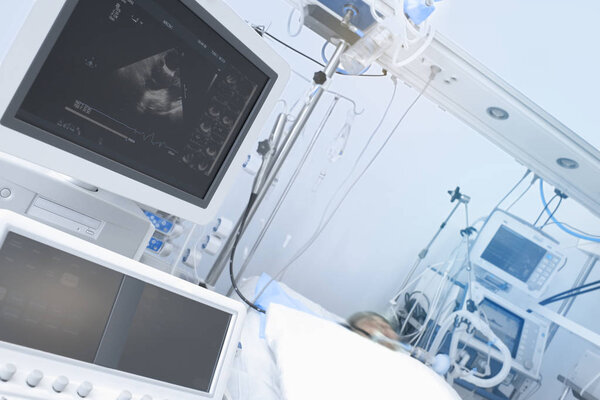 Услышать мониторинг пациента в отделении реанимации
