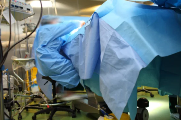 Modern donanımlı hastane cerrahi iş — Stok fotoğraf