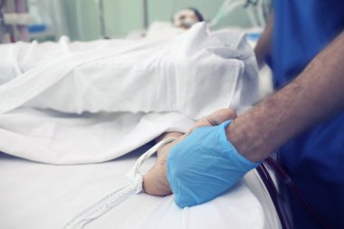 Doktor palpatorically microcirculatory sorunu değerlendirir 