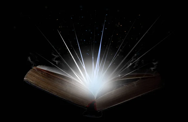 Open book with flash of light, magical smoke and glitter in the — Stock Photo, Image