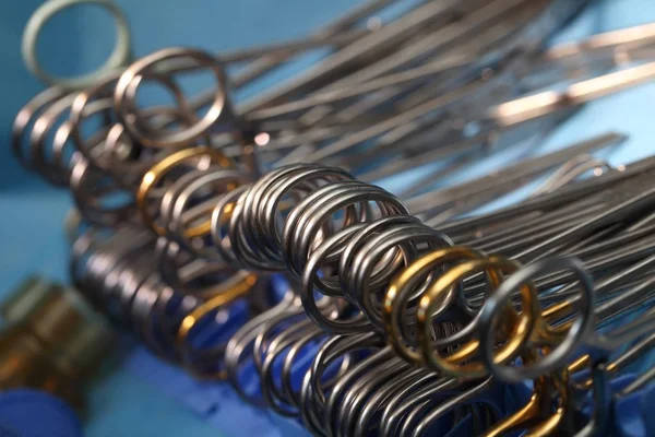 Surgical tools on the sterile table ready for operation process — Stock Photo, Image