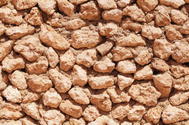 Boş spa ile dokulu bir arka plan olarak Kaba taş duvar duvar