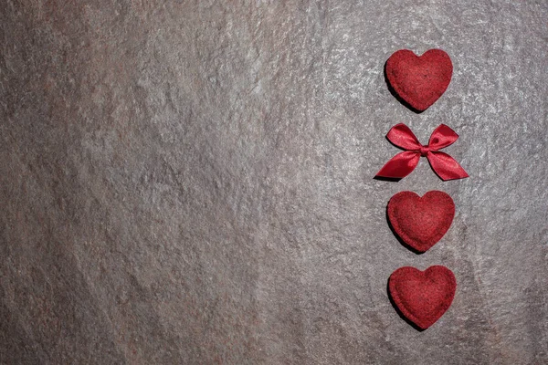 Hintergrund Zum Valentinstag Rote Vintage Herzen Und Eine Schleife Auf — Stockfoto