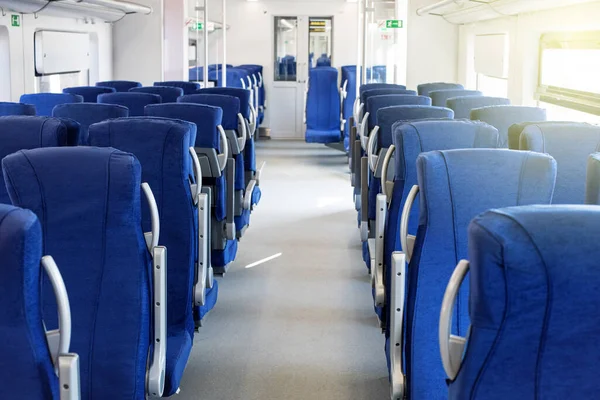 Drinnen Zug Leeres Zuginnere Bequeme Blaue Stühle Weiche Sitze Hochgeschwindigkeits — Stockfoto