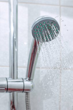 akan duş musluğu, banyo başlığı ve su püskürtme spreyi., 