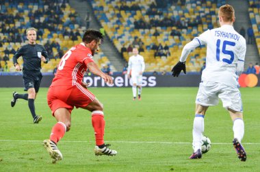 Kiev, Ukrayna - 19 Ekim 2016: Eduardo Salvio (L) Uefa sırasında