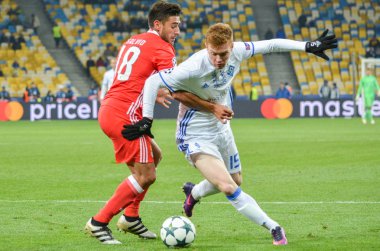 Kiev, Ukrayna - 19 Ekim 2016: Eduardo Salvio (L) Uefa sırasında