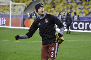 Kiev, Ukrayna - Dec 06: Adriano Correia Claro sırasında hayranları teşekkürler