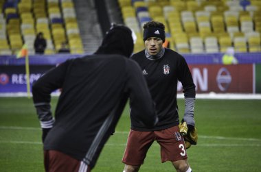 Kiev, Ukrayna - Dec 06: Adriano Correia Claro sırasında hayranları teşekkürler