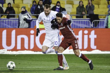 Kiev, Ukrayna - Dec 06: Adriano Correia Claro Uefa Ch sırasında