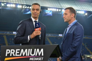 Andriy Şevçenko bir röportaj için İtalyan televizyon Uefa Şampiyonlar Ligi maç sırasında verir