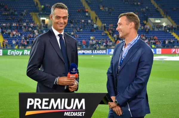 Andriy Şevçenko bir röportaj için İtalyan televizyon Uefa Şampiyonlar Ligi maç sırasında verir