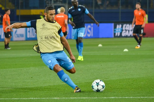 Jugador de fútbol durante el partido de la UEFA Champions League entre Shakhtar vs SSC Napoli — Foto de Stock