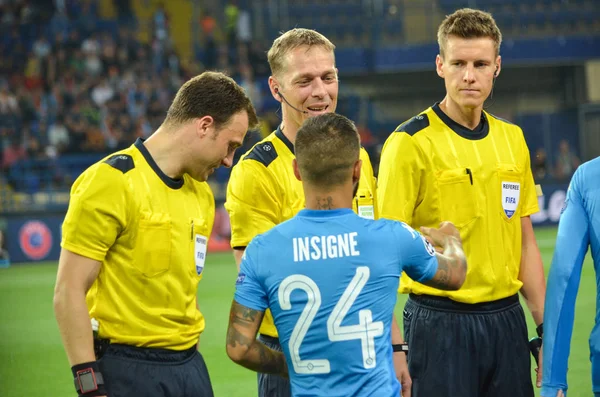 Jugador de fútbol durante el partido de la UEFA Champions League entre Shakhtar vs SSC Napoli — Foto de Stock