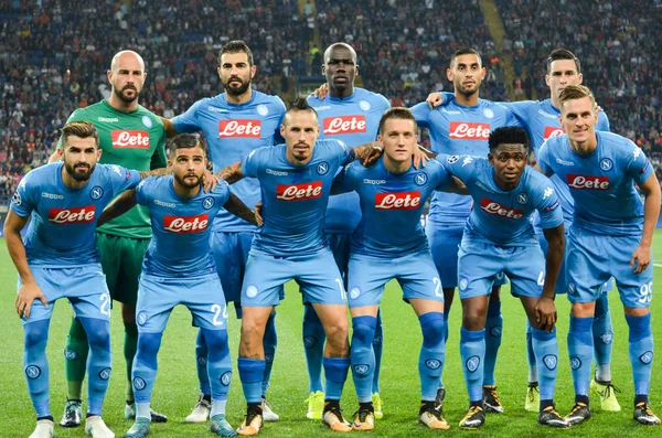 Fotbollsspelare under Uefa Champions League matchen mellan Sjachtar vs Ssc Napoli — Stockfoto