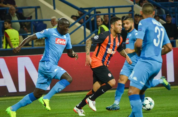 Futbolcu sırasında Uefa Şampiyonlar Ligi maç Shakhtar Rakip Ssc Napoli arasında