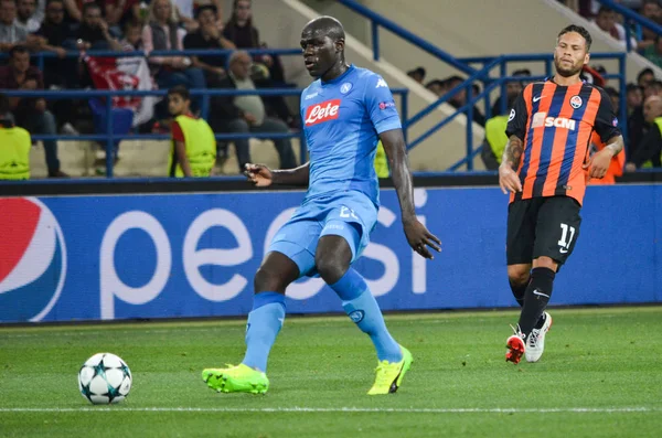 Football-speler tijdens de Uefa Champions League match tussen Shakhtar versus Ssc Napoli — Stockfoto