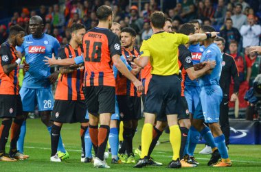 Futbolcu sırasında Uefa Şampiyonlar Ligi maç Shakhtar Rakip Ssc Napoli arasında