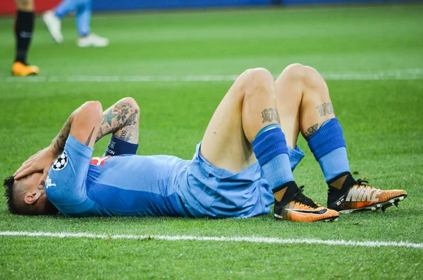 Jugador de fútbol durante el partido de la UEFA Champions League entre Shakhtar vs SSC Napoli — Foto de Stock