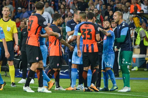 Futbolcu sırasında Uefa Şampiyonlar Ligi maç Shakhtar Rakip Ssc Napoli arasında