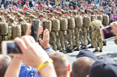 Ukrayna'nın Bağımsızlık Günü vesilesiyle Mart'ta yabancı devletlerin askerlik
