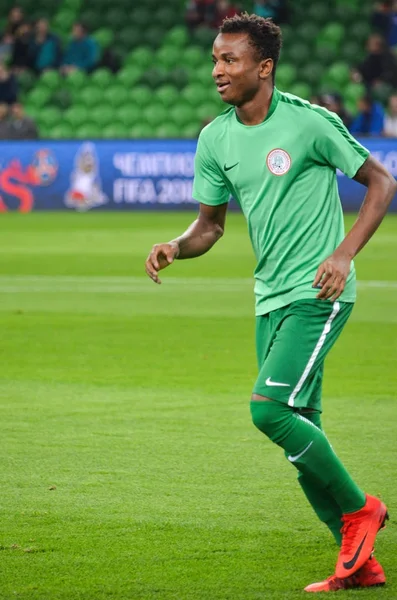 KRASNODAR, RUSIA - 14 de noviembre de 2017: Jugador de fútbol durante un — Foto de Stock