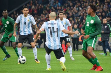 Krasnodar, Rusya - 14 Kasım 2017: Enzo Perez (L) sırasında bir f