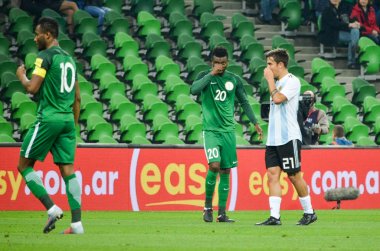 Krasnodar, Rusya - 14 Kasım 2017: Paulo Dybala (R) sırasında bir