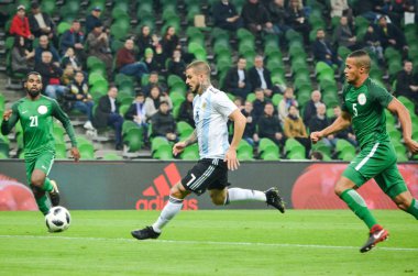 Krasnodar, Rusya - 14 Kasım 2017: Dario Benedetto (L) durin