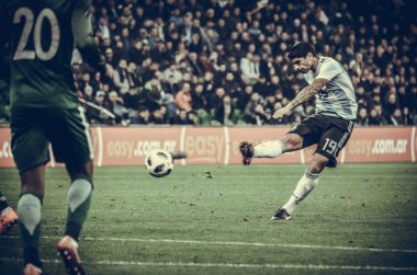 Krasnodar, Rusya - 14 Kasım 2017: Hiç Banega bir erkekte sırasında