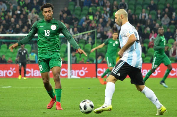 Krasnodar, Rusya - 14 Kasım 2017: Javier Mascherano (R) aga