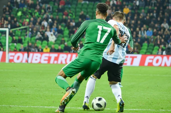 Krasnodar, Rusya - 14 Kasım 2017: Tyronne Ebuehi Gi karşı