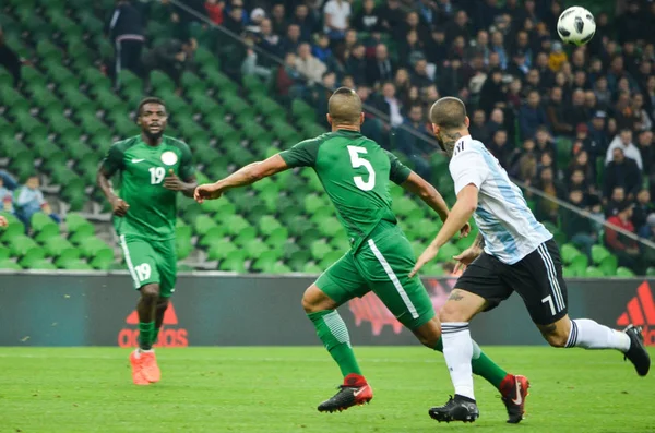 Krasnodar, Rusya - 14 Kasım 2017: Dario Benedetto (R) durin