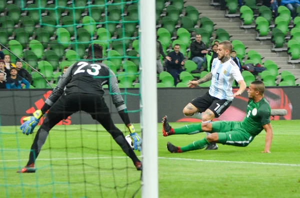 Krasnodar, Rusya - 14 Kasım 2017: Dario Benedetto (C) durin